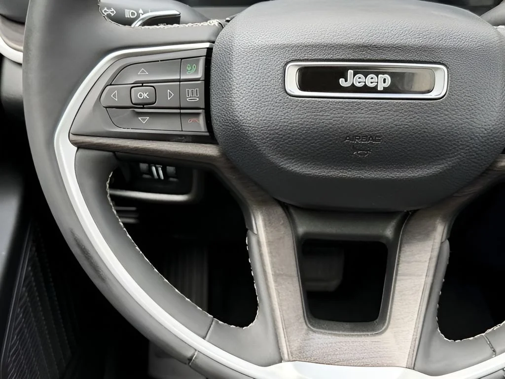 Used 2023 Black Jeep Limited image 32