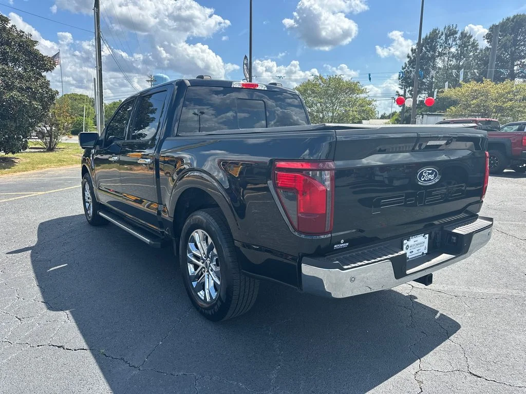 Used 2024 Black Ford XLT image 5
