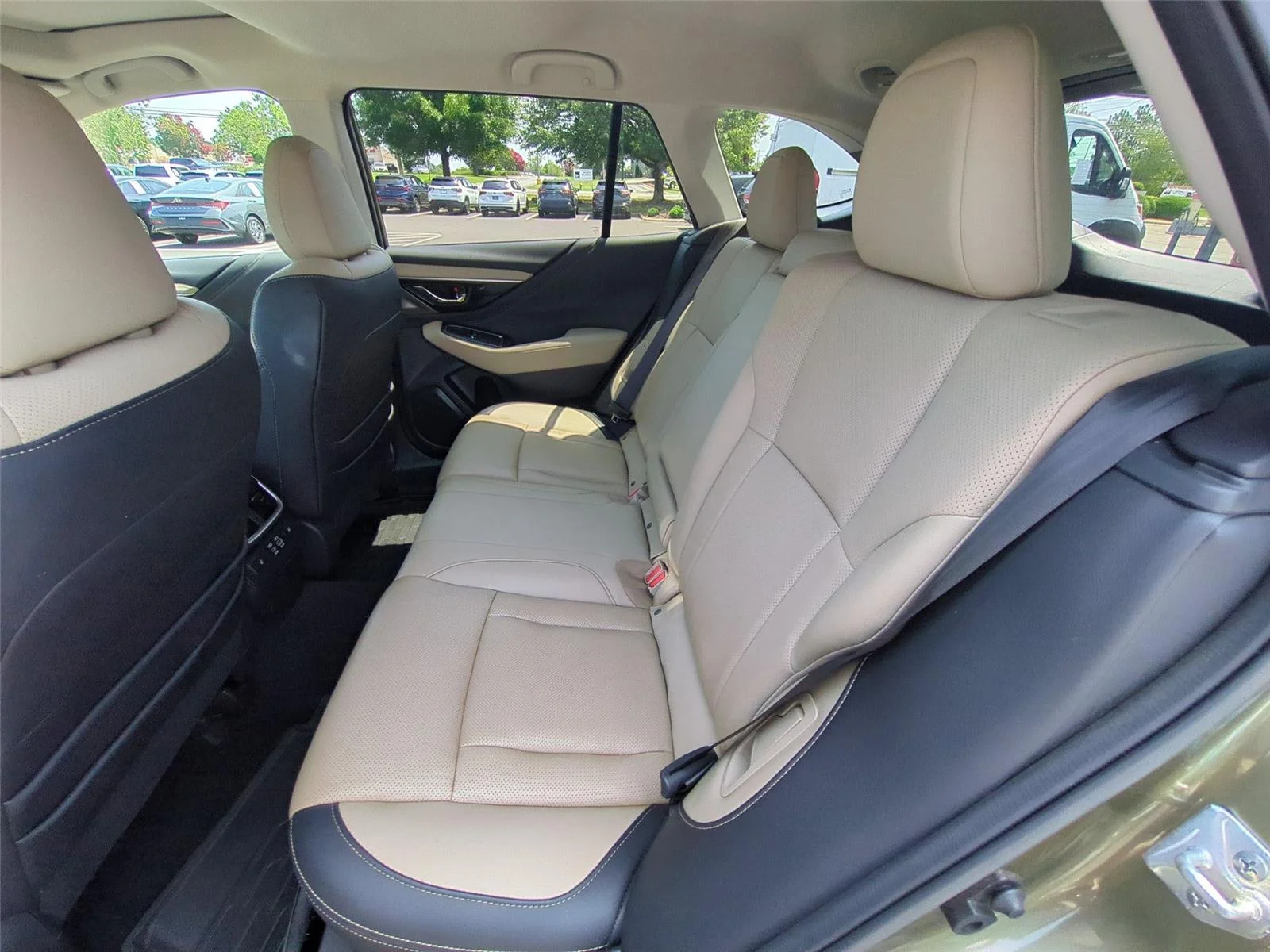 Used 2023 Autumn Green Metallic Subaru Limited XT image 34