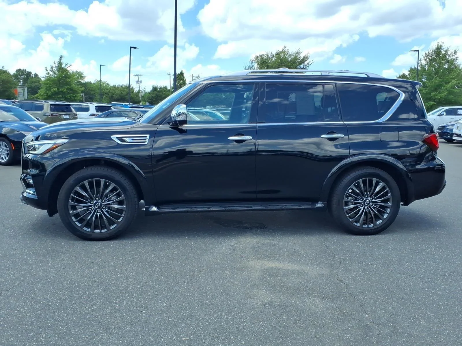 Used 2023 Black Obsidian INFINITI PREM image 3