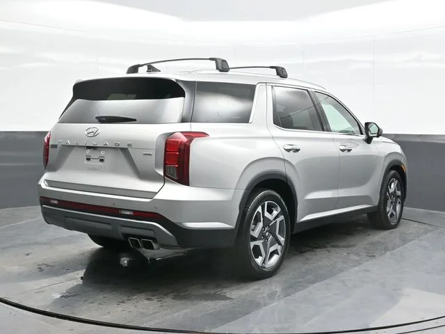 Used 2024 Silver Hyundai SEL image 9