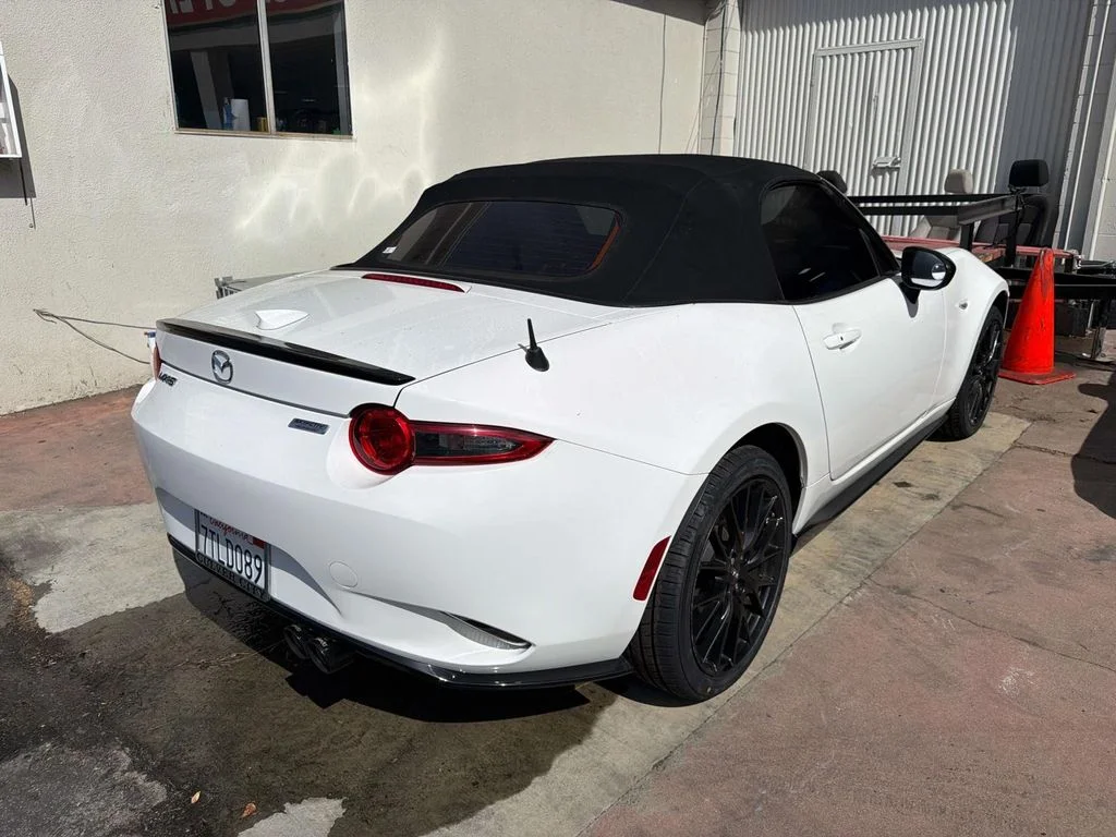 Used 2016 Arctic White Mazda Club image 4