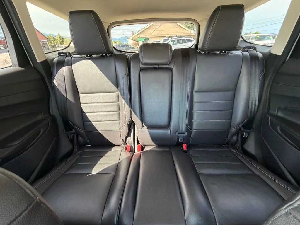 Used 2016 Silver Ford SE image 16