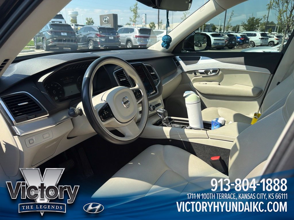 Used 2017 Black Volvo T6 Momentum image 7