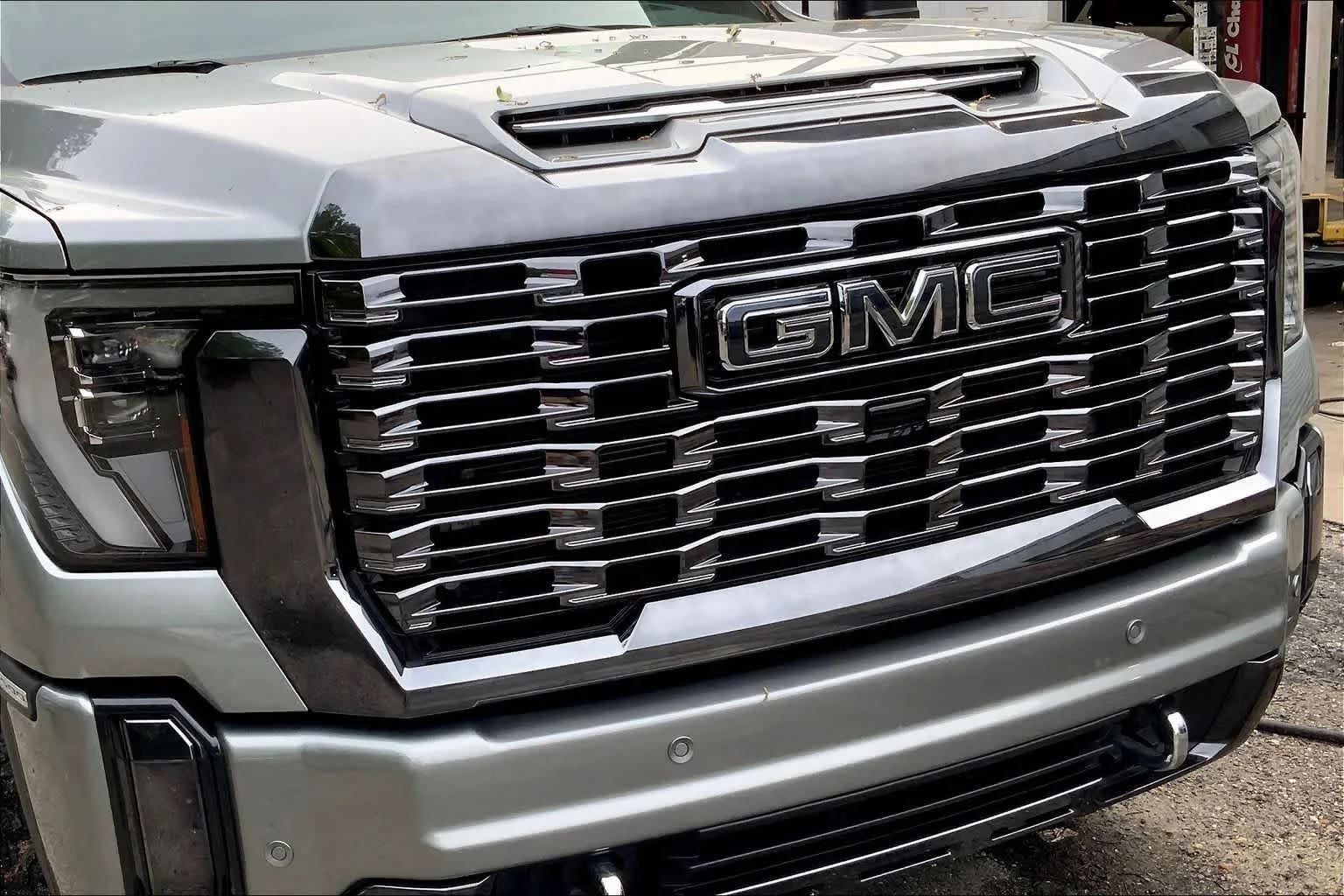 Used 2024 Sterling Metallic GMC Denali Ultimate image 43