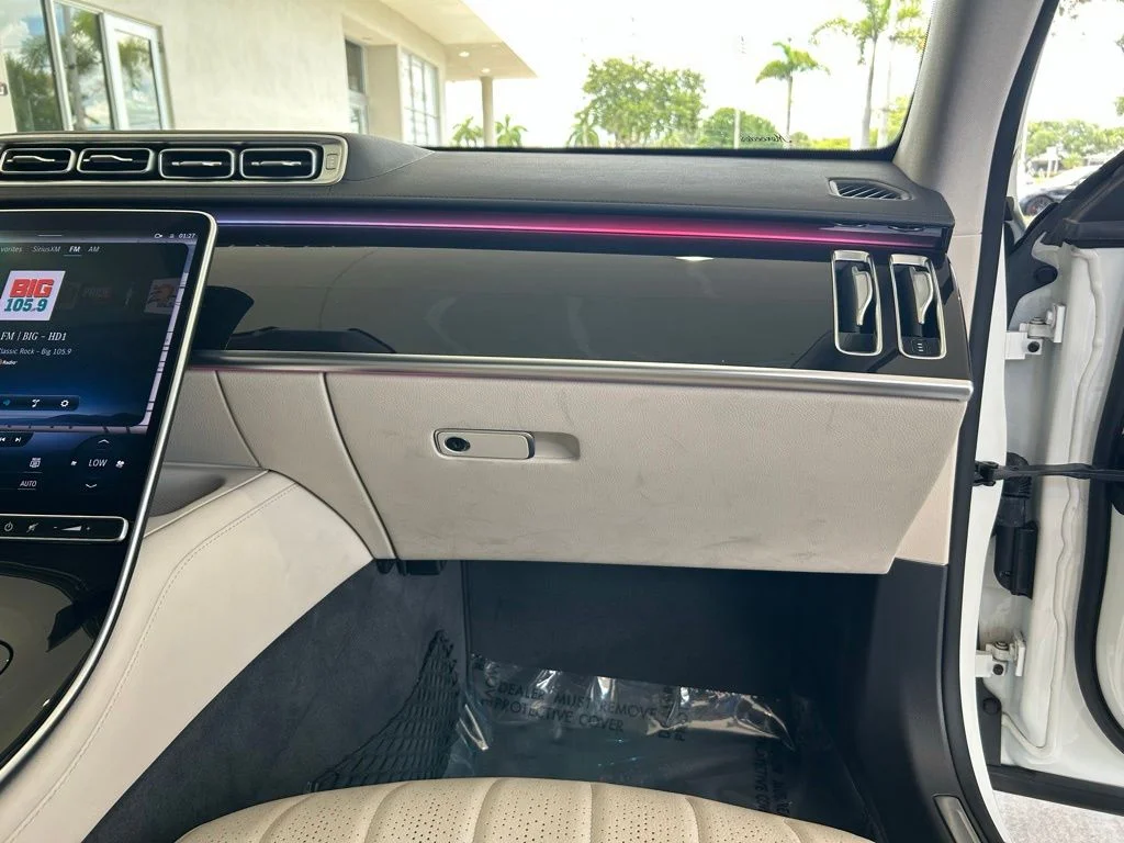 Used 2022 White Mercedes-Benz S 500 image 25