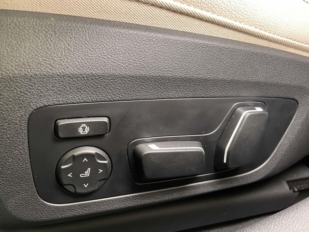 2025 BMW i4 M50 - Photo 14