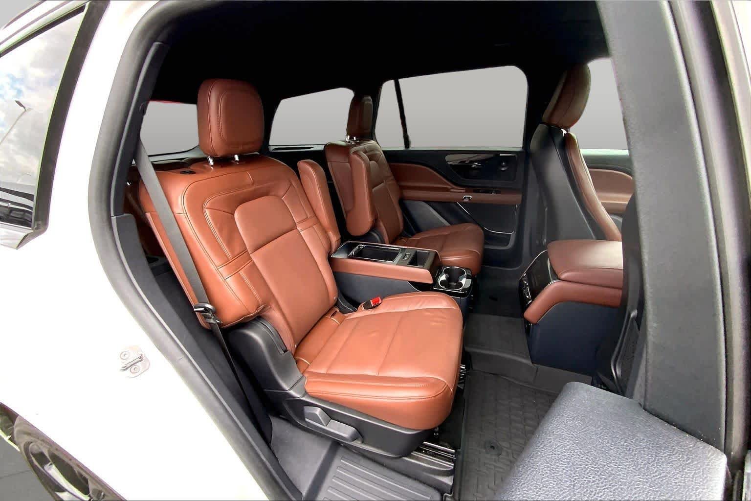 Used 2025 Pristine White Lincoln Reserve image 20