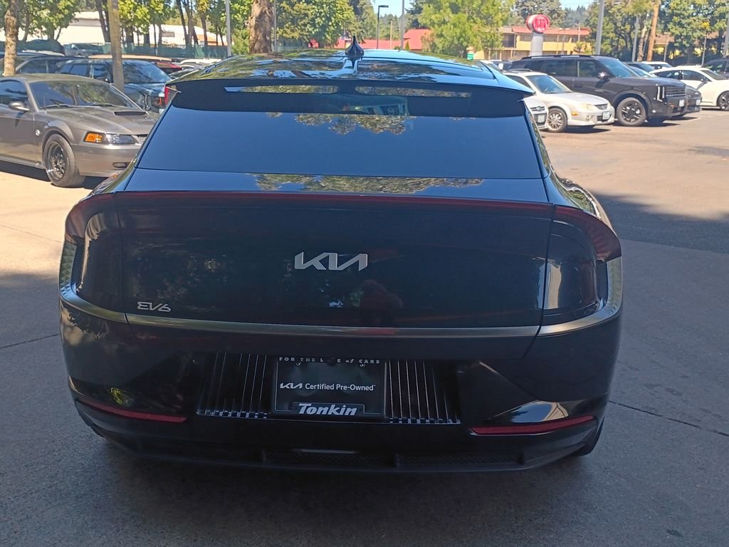 Used 2023 Gravity Blue Kia Wind image 5