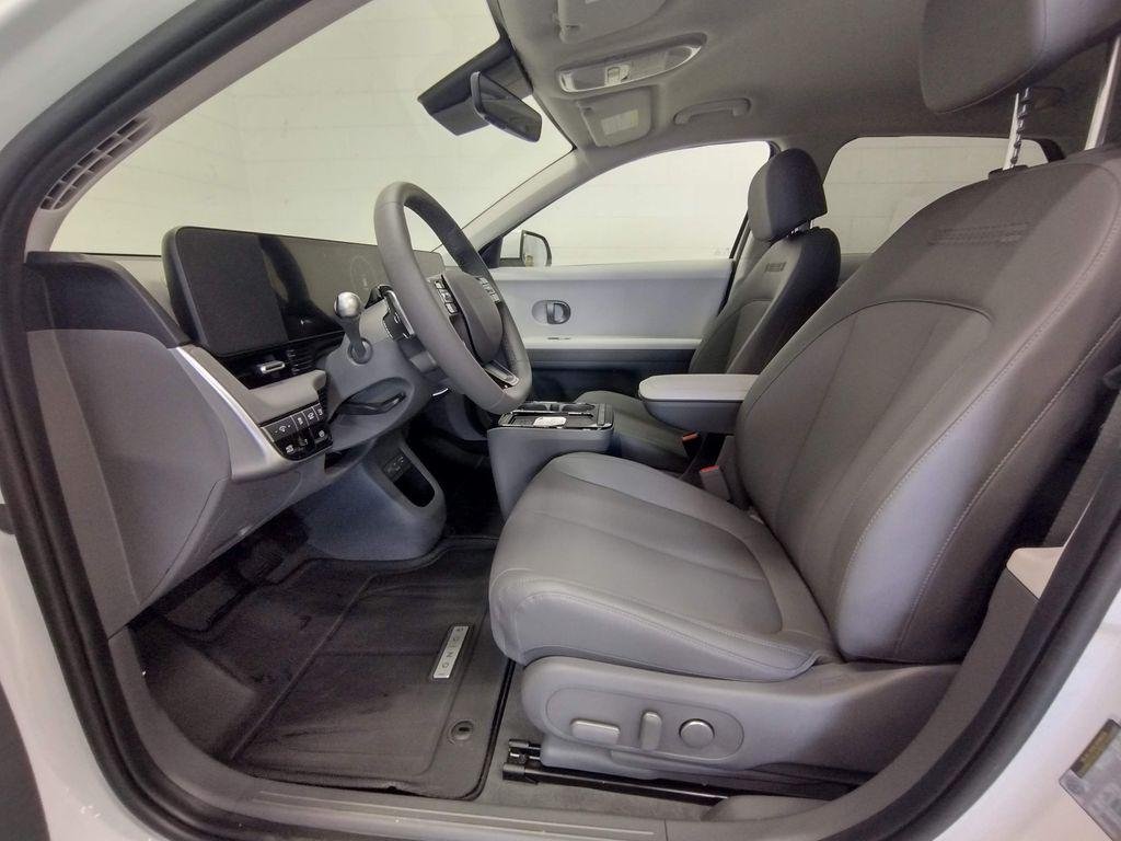 New 2026 White Hyundai SEL image 19