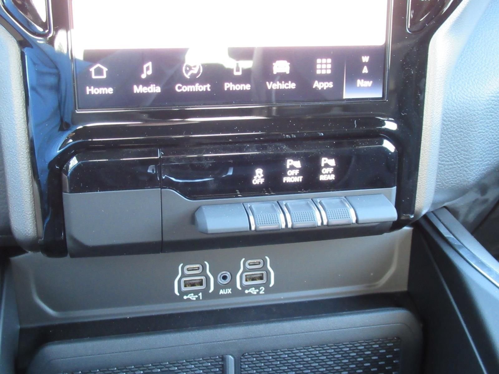 New 2026 Forged Blue Metallic Exterior Paint RAM Laramie image 31