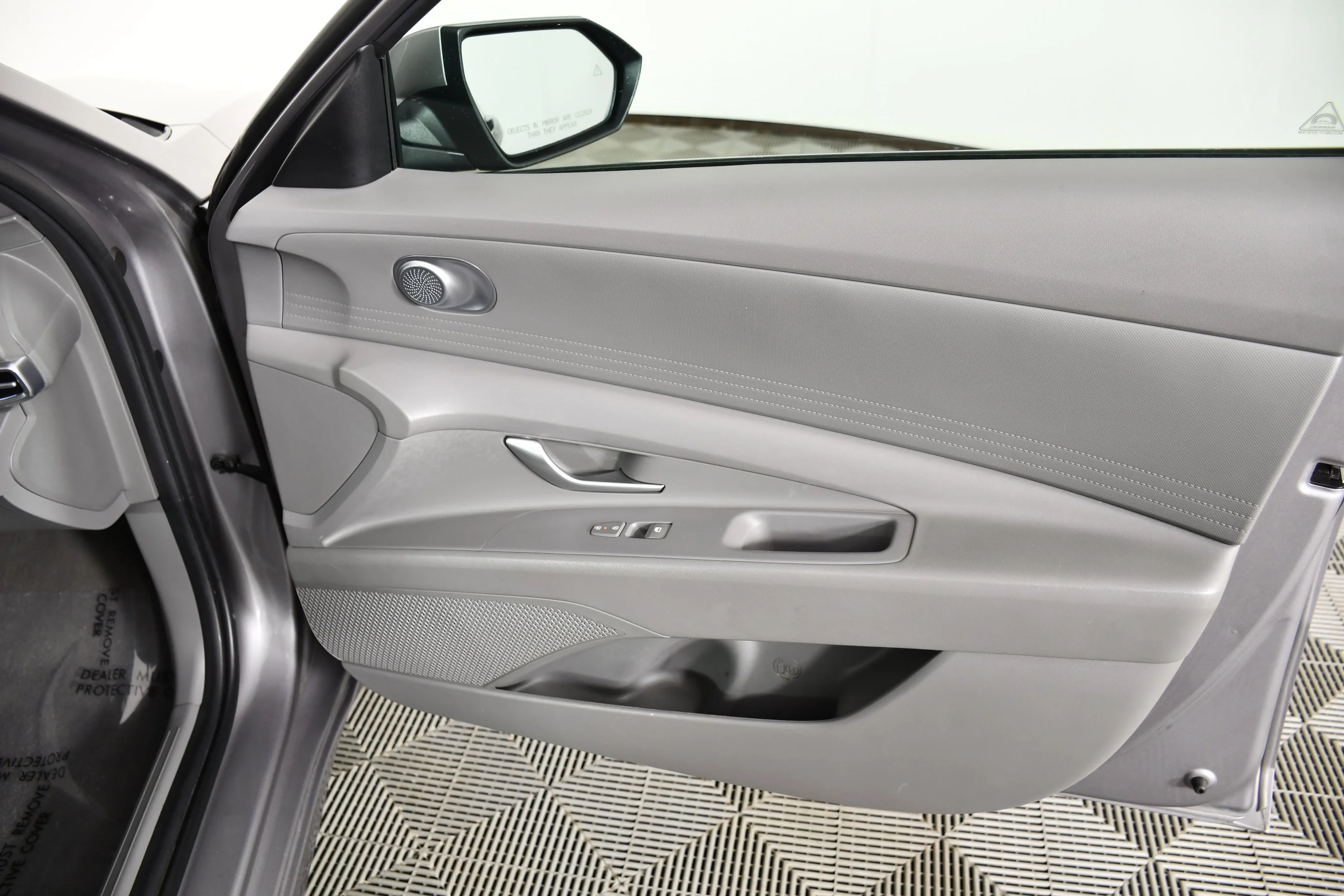 Used 2024 Fluid Metal Hyundai SEL image 40