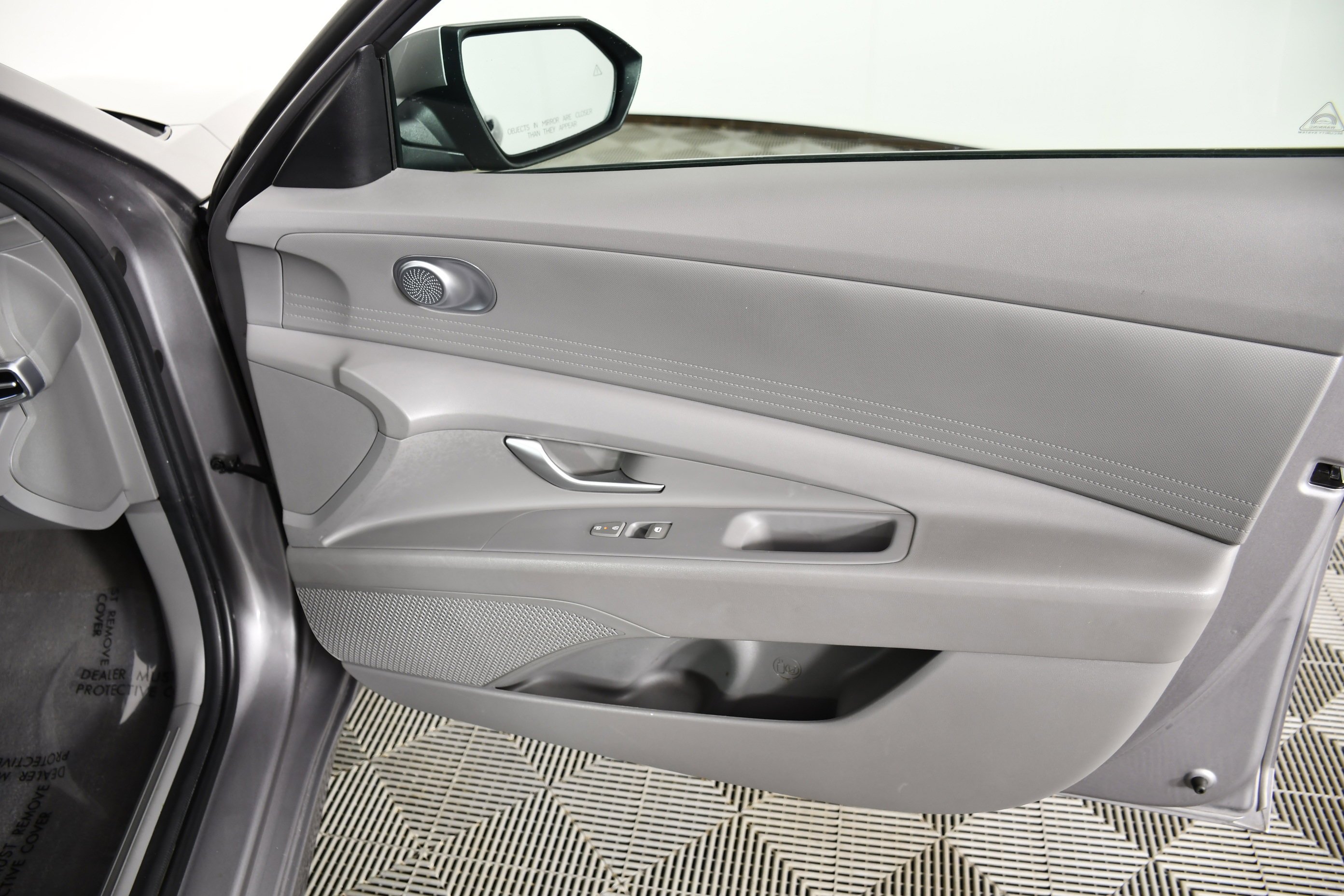 Used 2024 Fluid Metal Hyundai SEL image 40