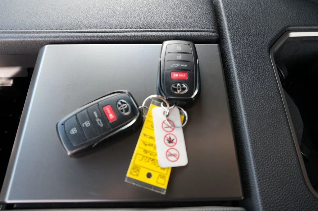 Used 2026 Ice Cap Toyota SR5 image 2