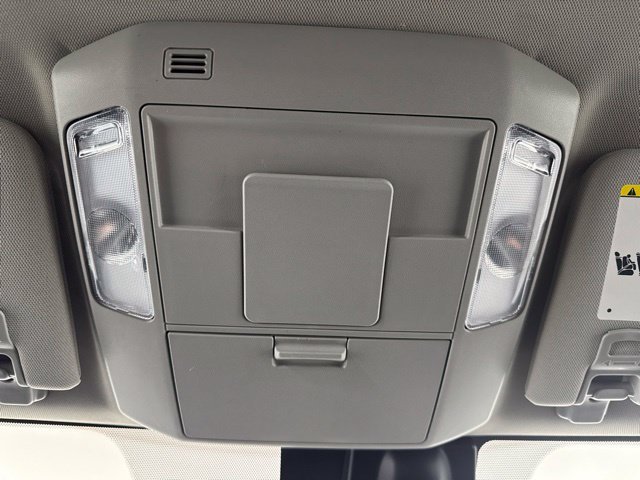 Used 2018 Blue Toyota SR5 image 13