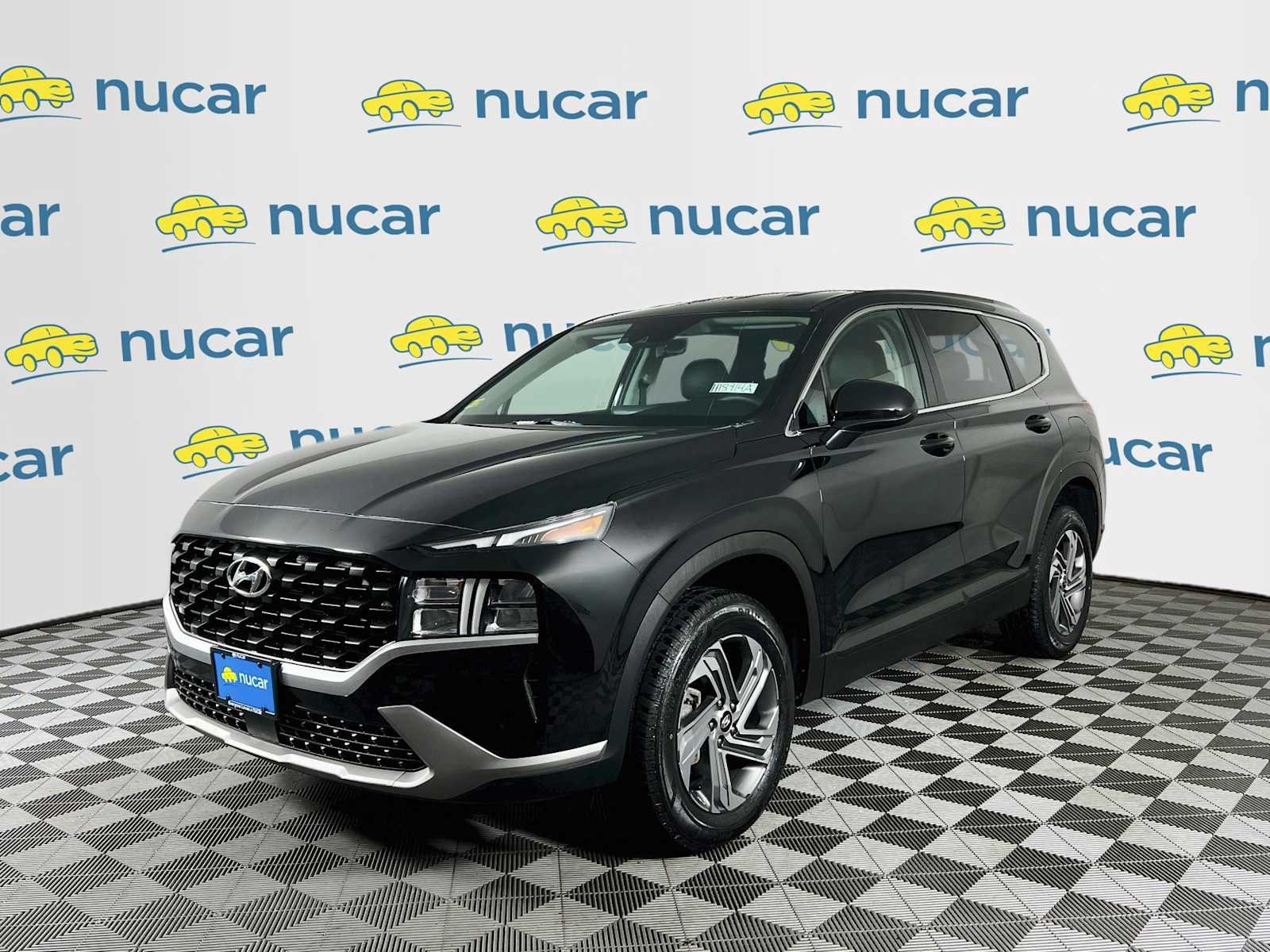 Used 2023 Twilight Black Hyundai SE image 3