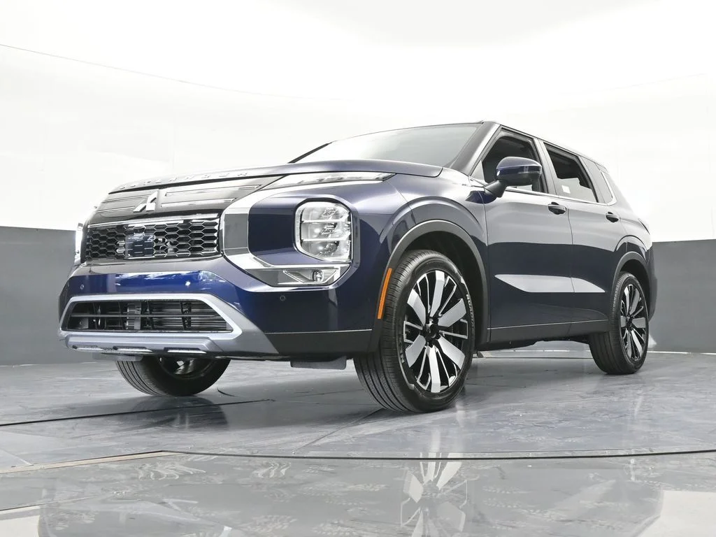 New 2026 Cosmic Blue Metallic Mitsubishi SE image 56