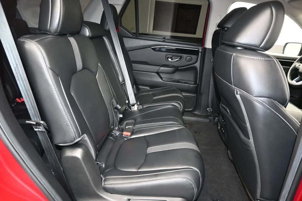 Used 2024 Radiant Red Metallic II Honda Touring image 12