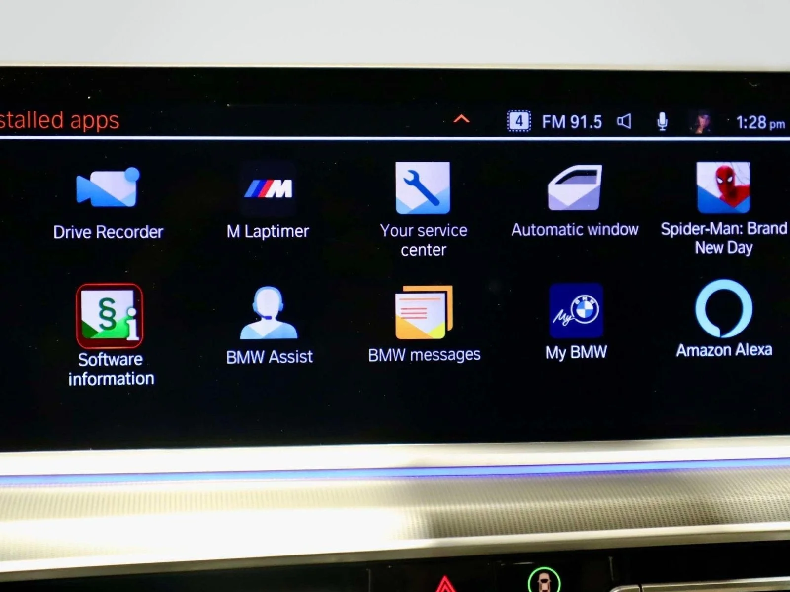 Used 2022 Flamenco Red Metallic BMW xDrive40i image 41