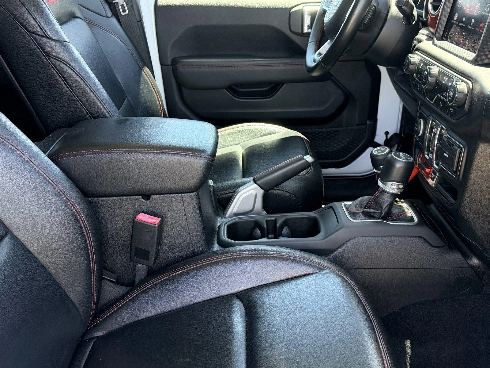 Used 2019 Bright White Clea Jeep Rubicon image 8