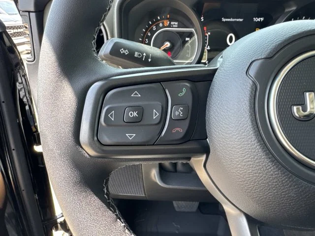 New 2026 Black Clear-Coat Exterior Paint Jeep Mojave image 24