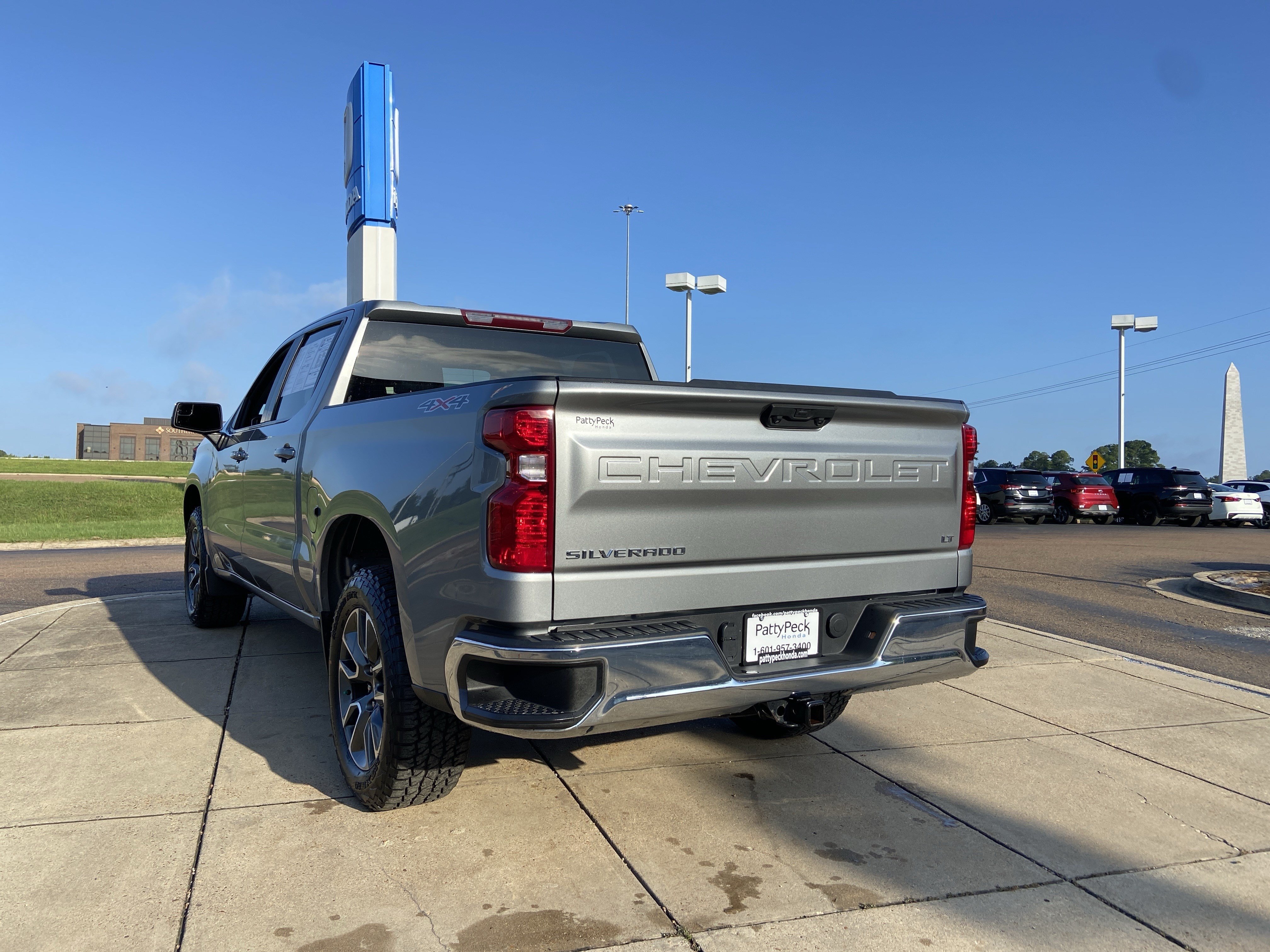 Used 2023 Sterling Gray Metallic Chevrolet LT image 3