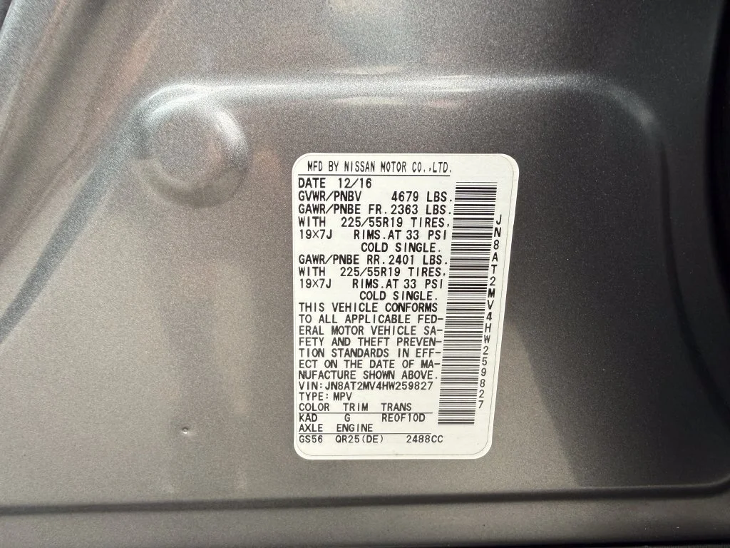Used 2017 Gun Metallic Nissan SL image 17