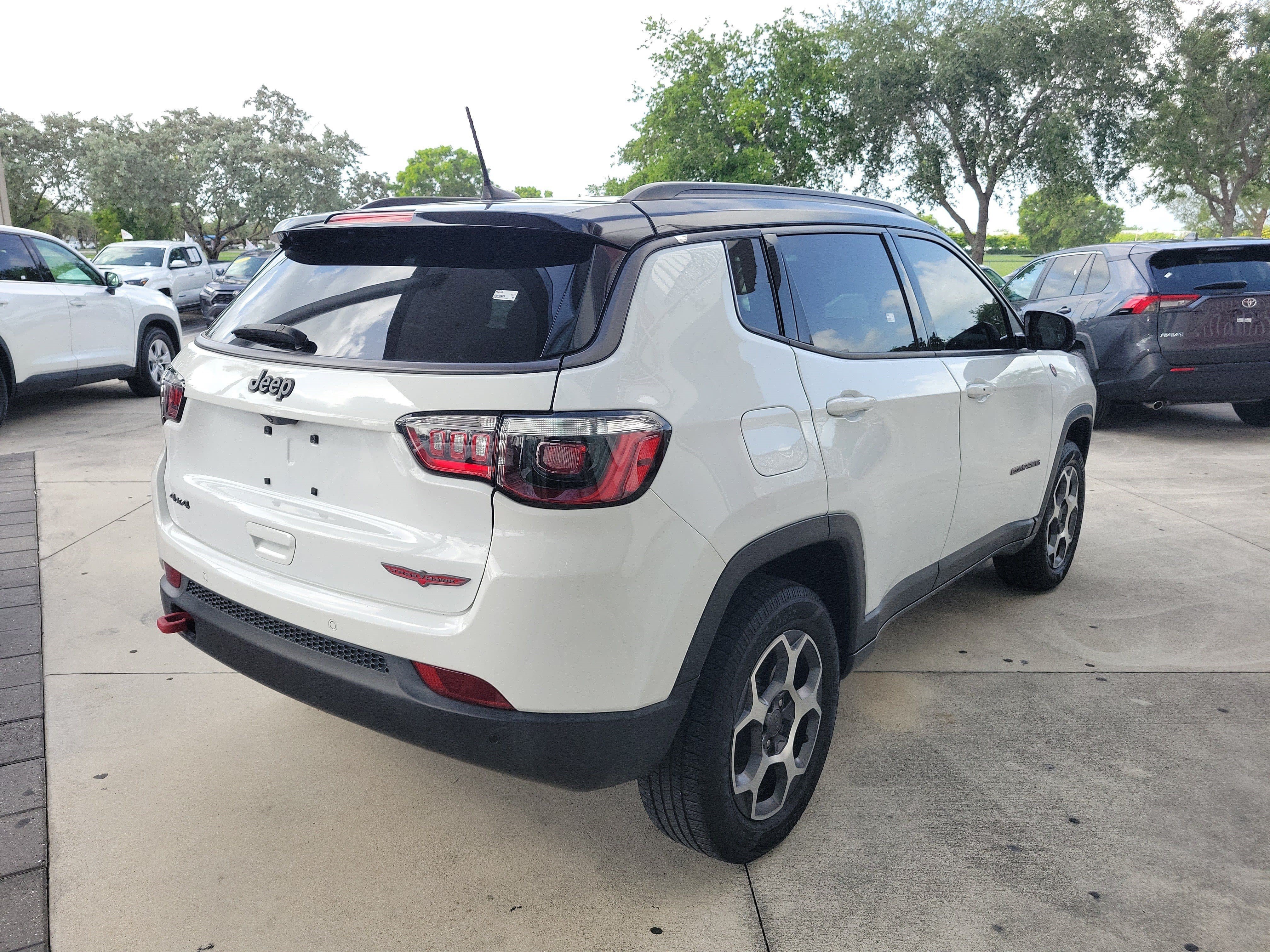 Used 2022 Bright White Clearcoat Jeep Trailhawk image 7