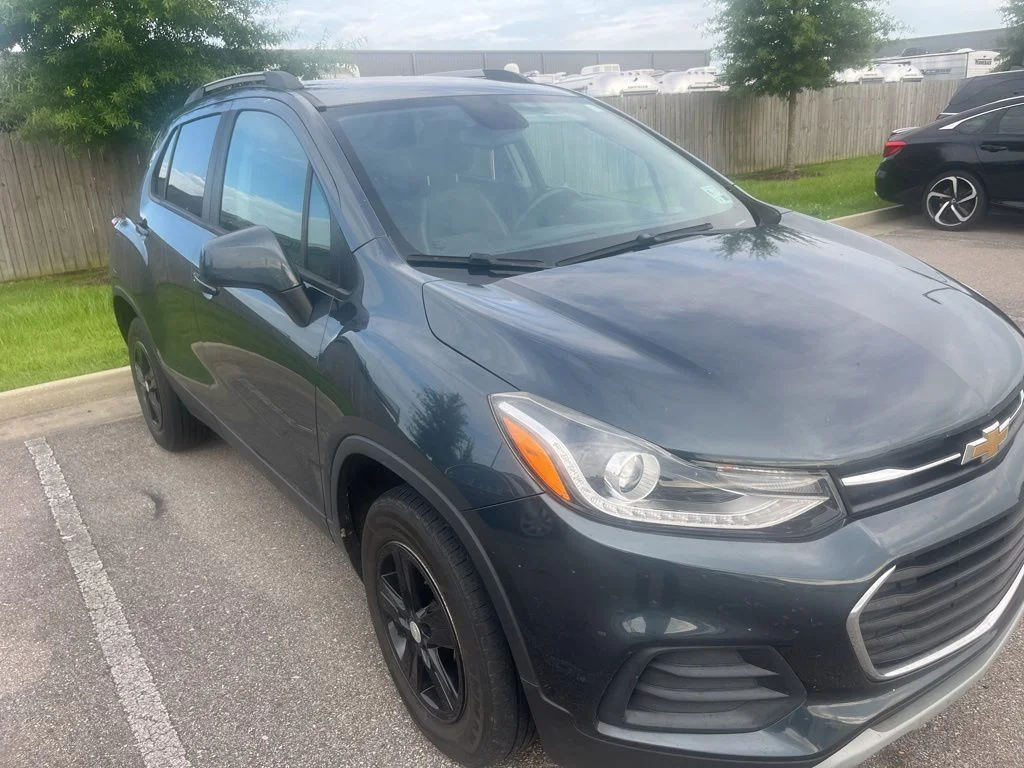 Used 2021 Shadow Gray Metallic Chevrolet LT image 2