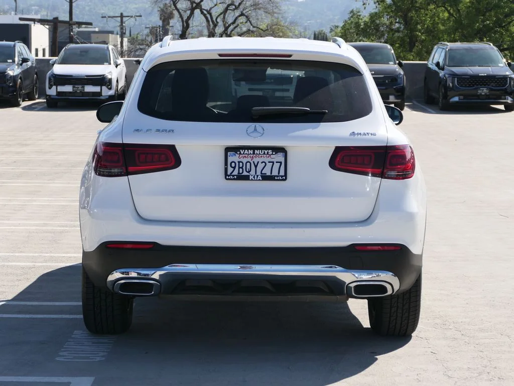 Used 2022 Polar White Mercedes-Benz GLC 300 4MATIC® image 5