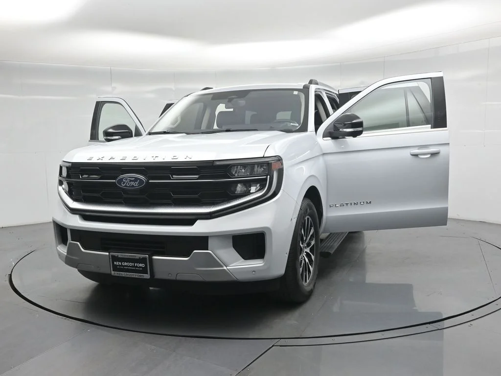 Certified Used 2025 Silver Ford Platinum image 30