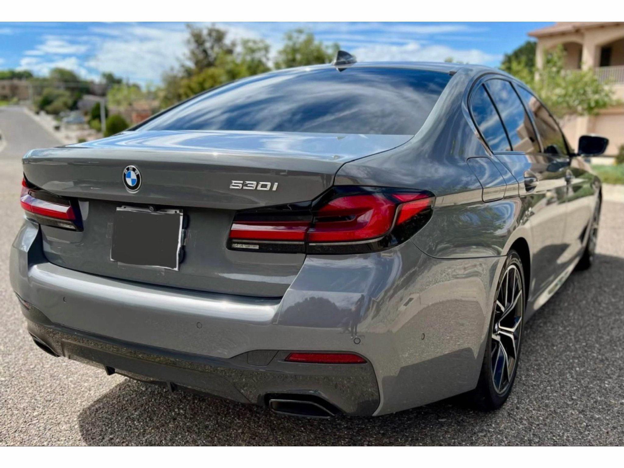 Used 2022 Bernina Grey Amber Effect Metallic BMW 530i image 4