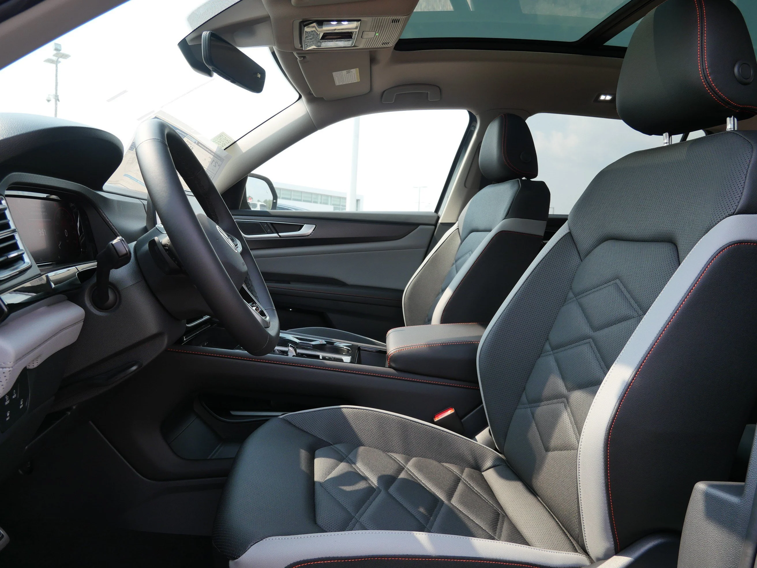 New 2026 Pure Gray Volkswagen 2.0T Peak Edition image 4