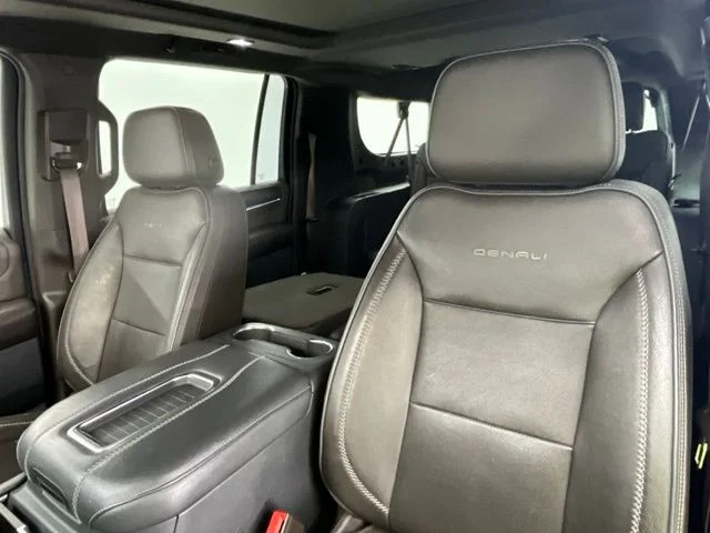 Used 2021 Black GMC Denali image 6