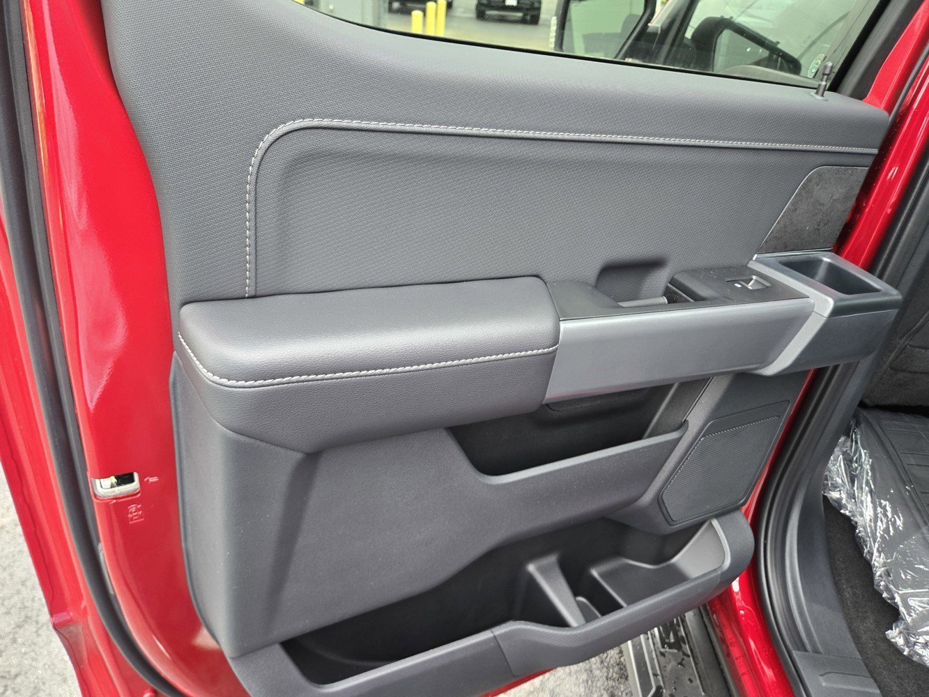 New 2026 Ruby Red Metallic Tinted Ford XLT image 22