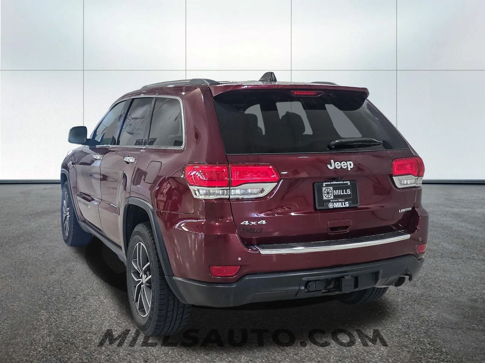 Used 2018 Red Jeep Limited image 5