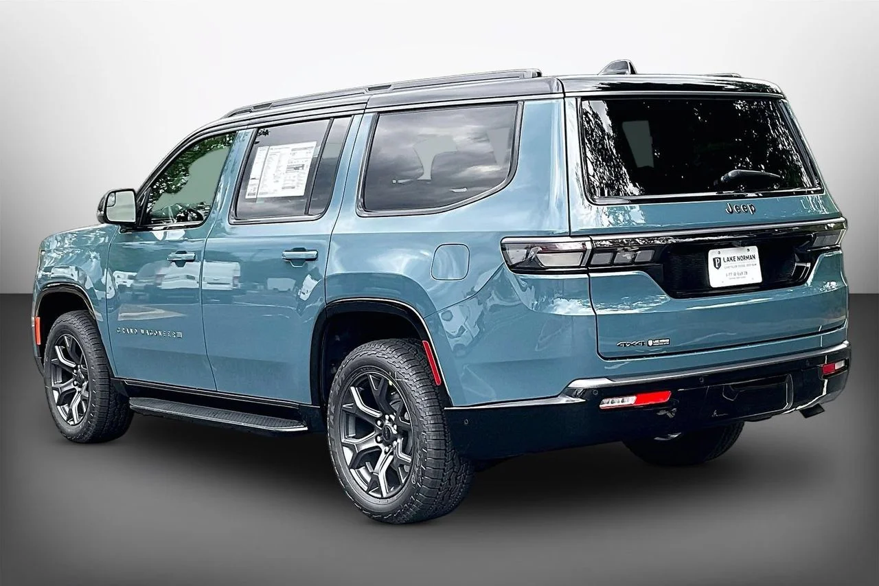 New 2026 Steel Blue Exterior Paint Jeep Upland image 6