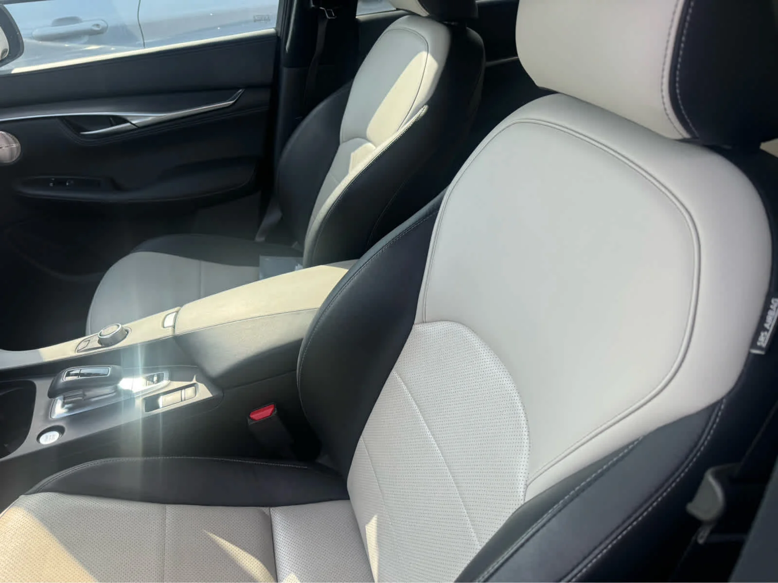 Certified Used 2024 Black Obsidian INFINITI ESSENTIAL image 11