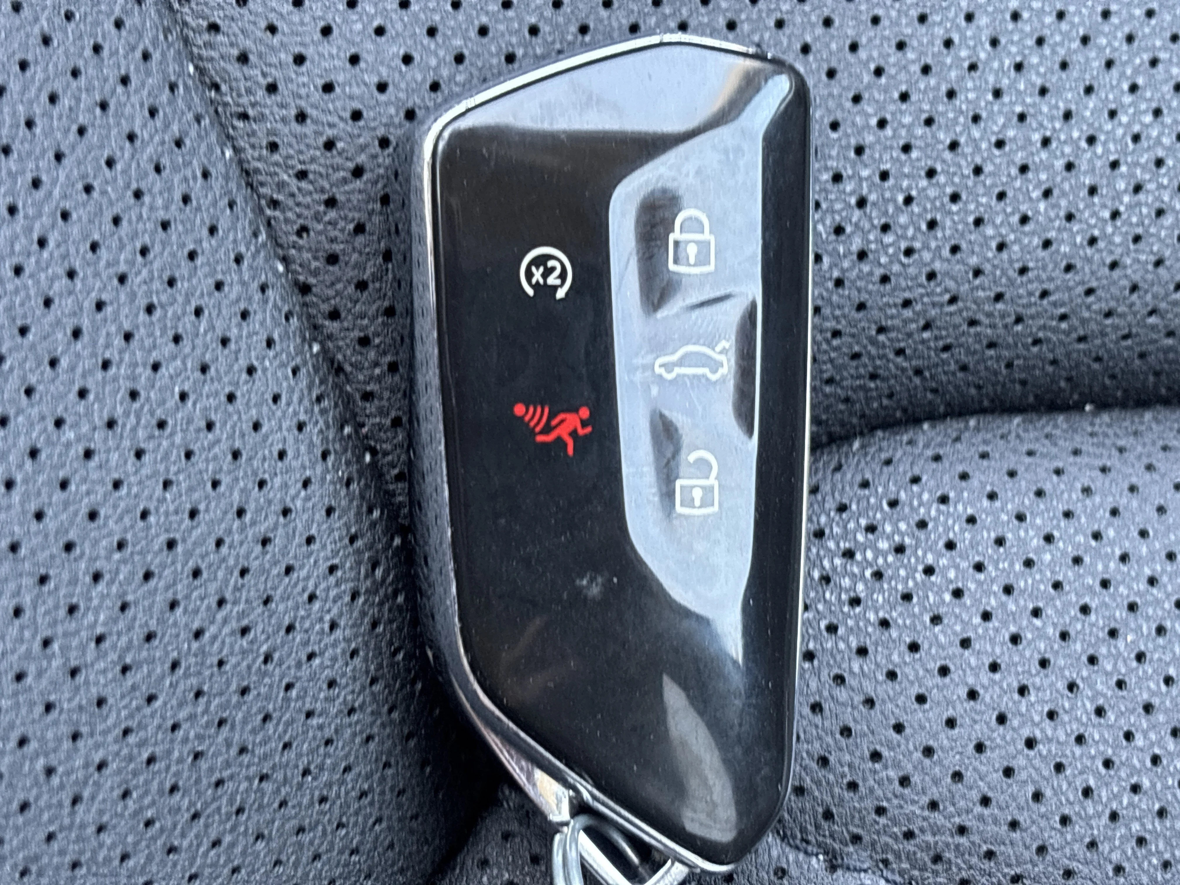 Used 2024 Silver Mist Metallic Volkswagen 2.0T SE w/Technology 4Motion image 41