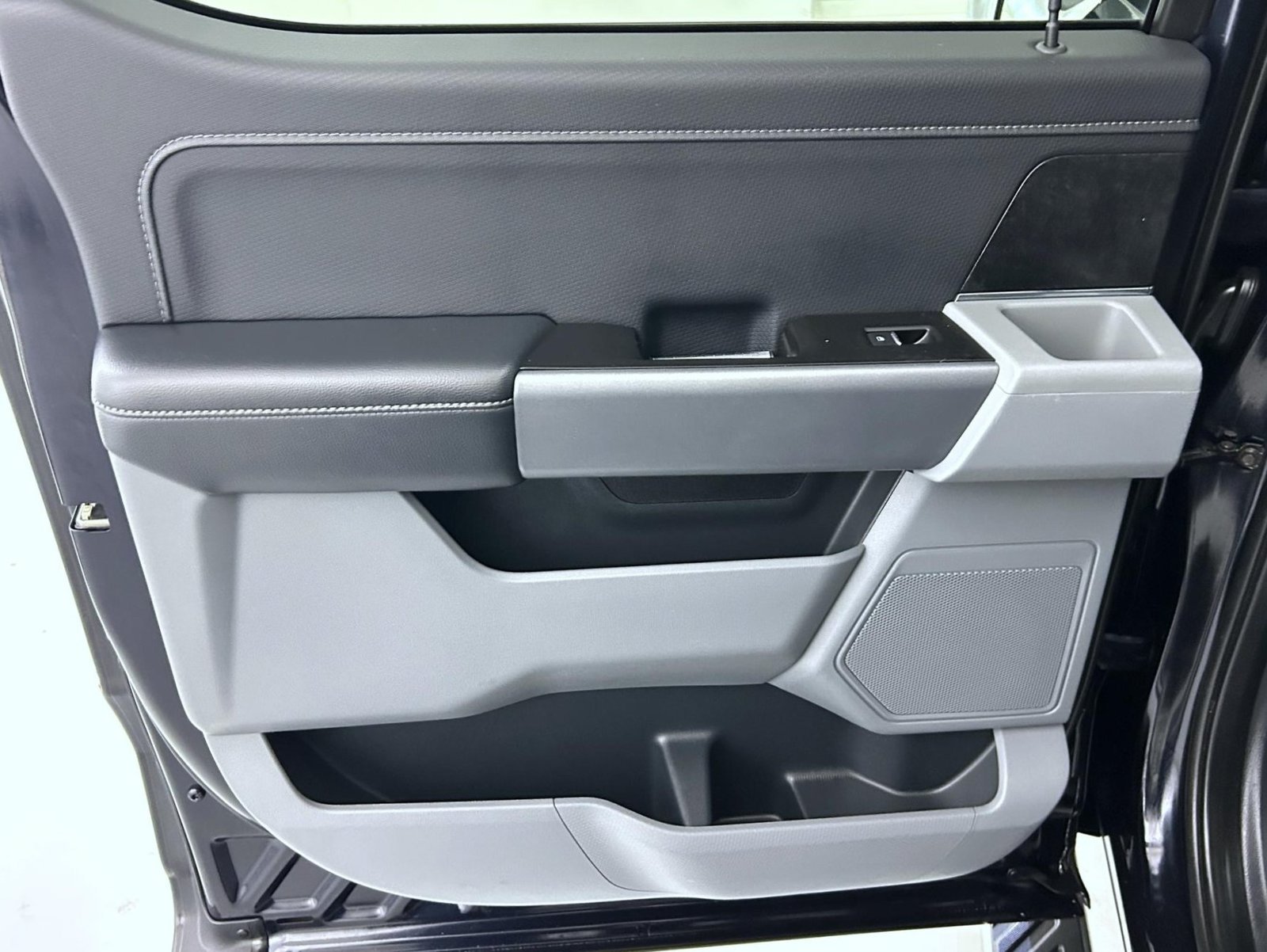 Used 2021 Blue Ford XLT image 20