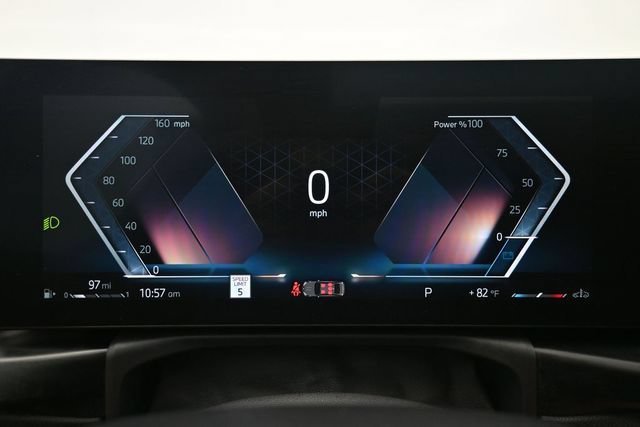 Used 2025  BMW 330i xDrive image 9