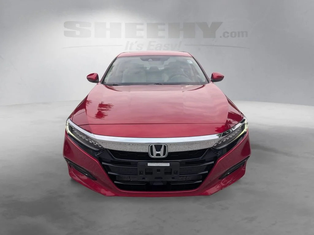 Used 2018 Red Honda Touring image 18