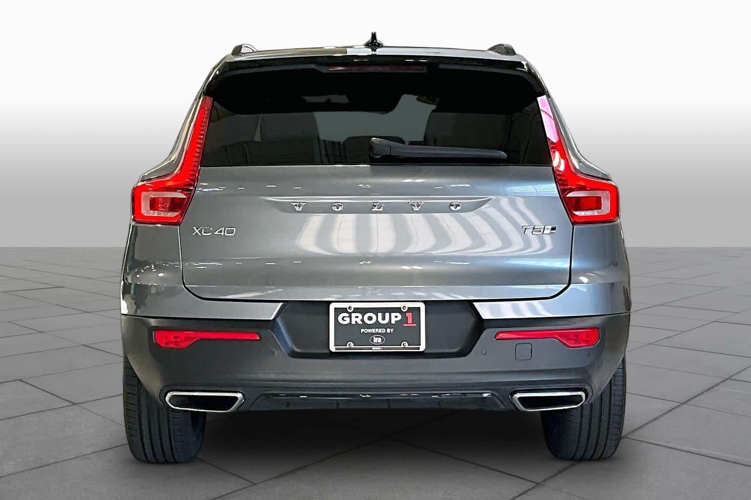 Pre-Owned 2019 Volvo XC40 R-Design