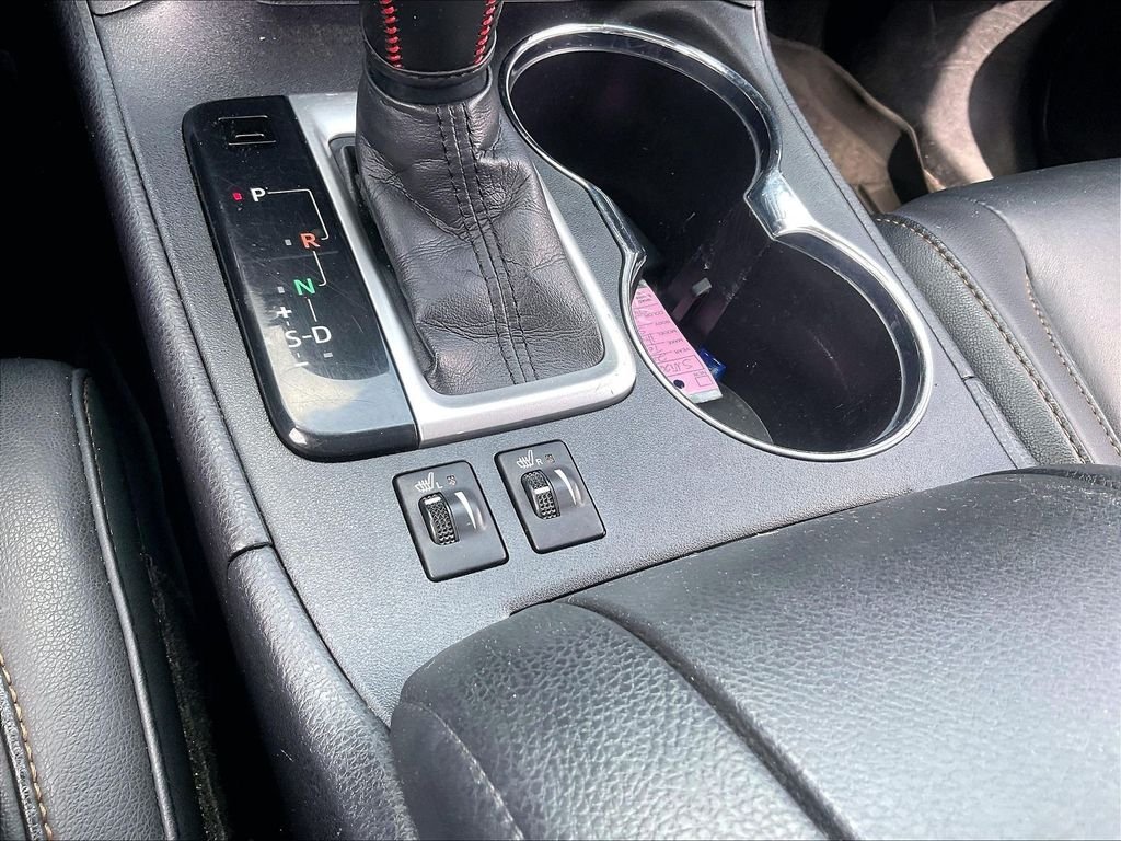 Used 2019 Blizzard Pearl Toyota XLE image 35