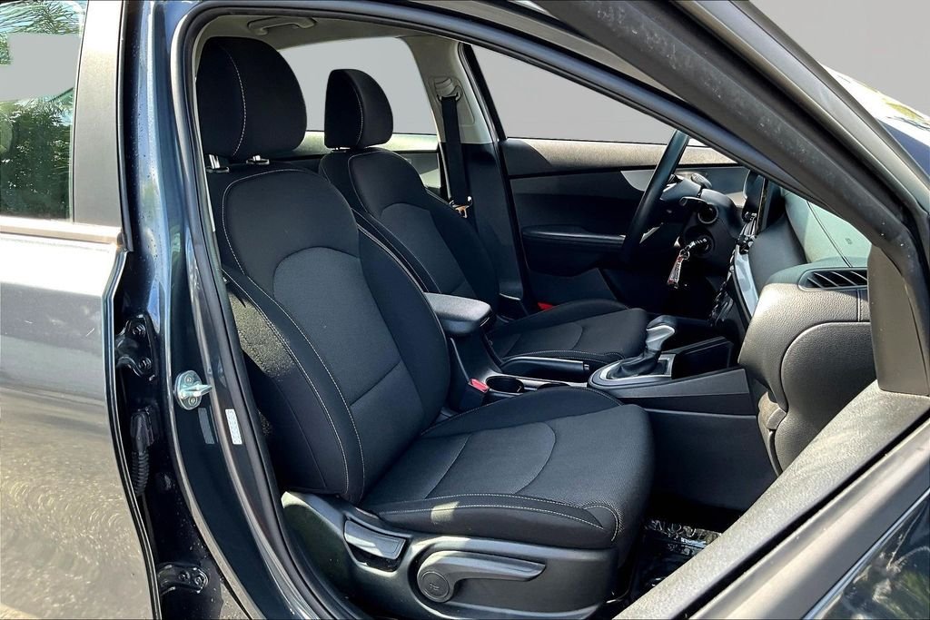 Used 2023 Gray Kia LXS image 28