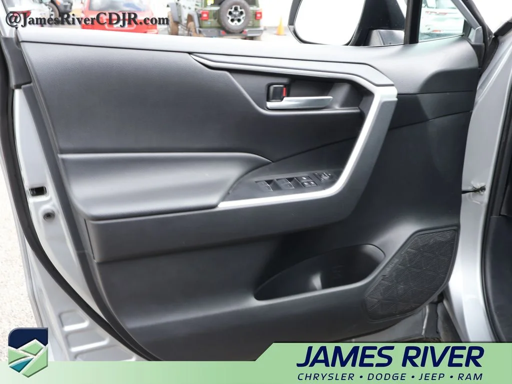 Used 2024 Silver Toyota XLE image 20