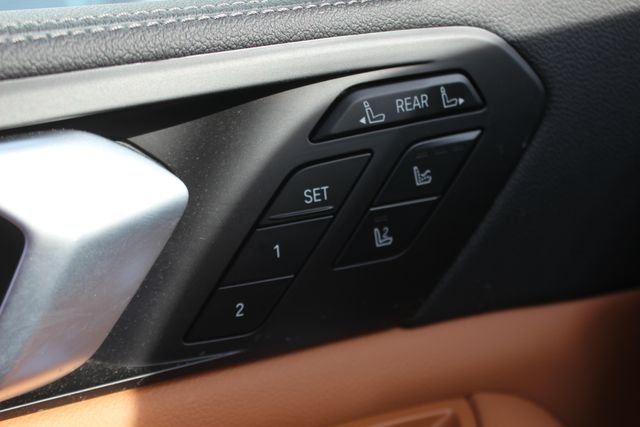 Used 2022 Blue BMW xDrive40i image 20