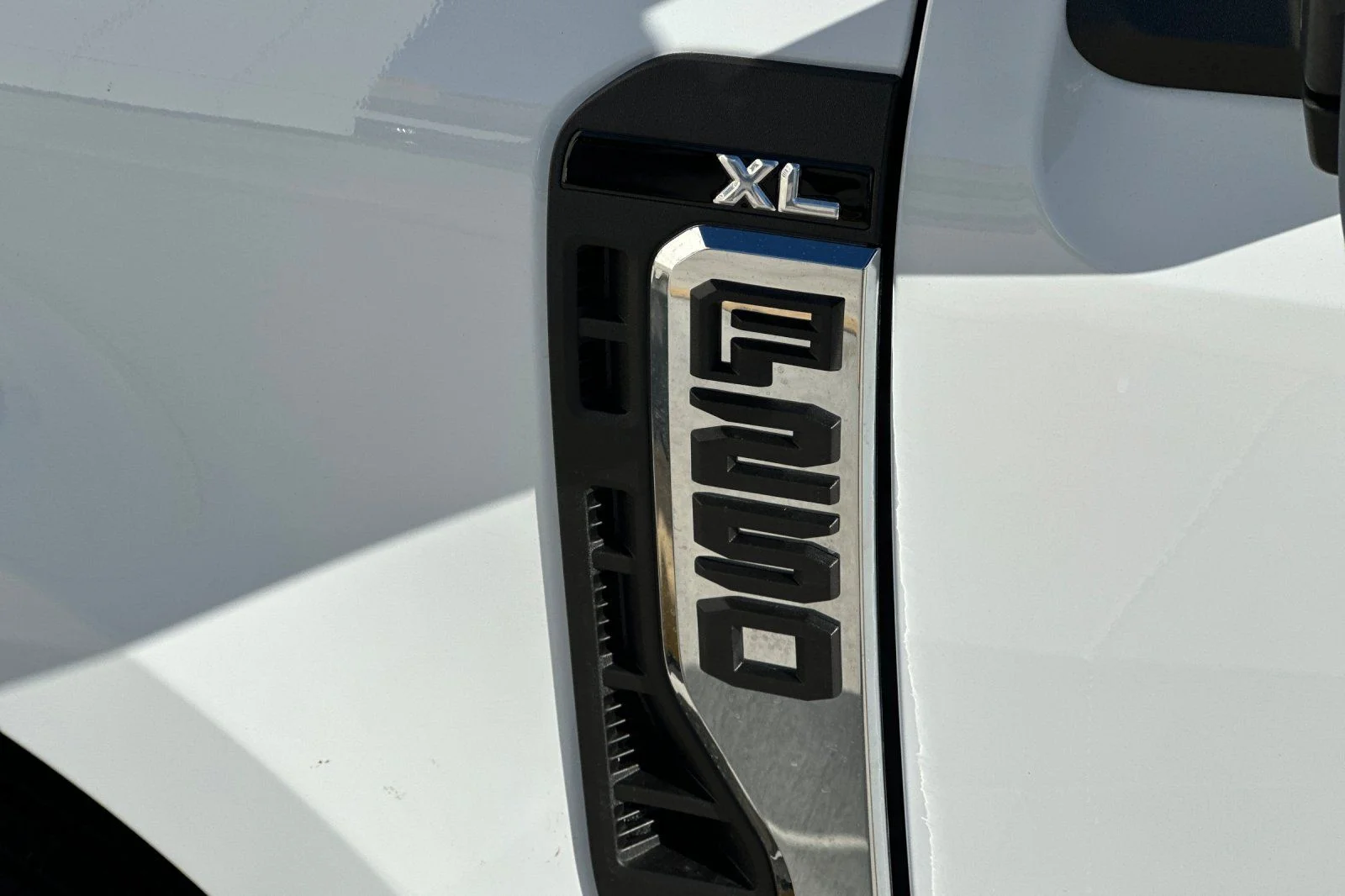 New 2026 Oxford White Ford F-250® XL image 23