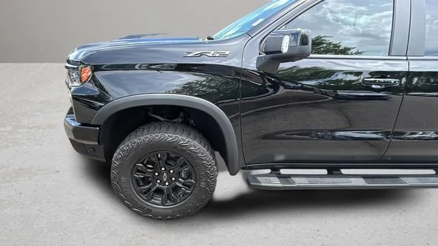 Used 2025 Black Chevrolet ZR2 image 33