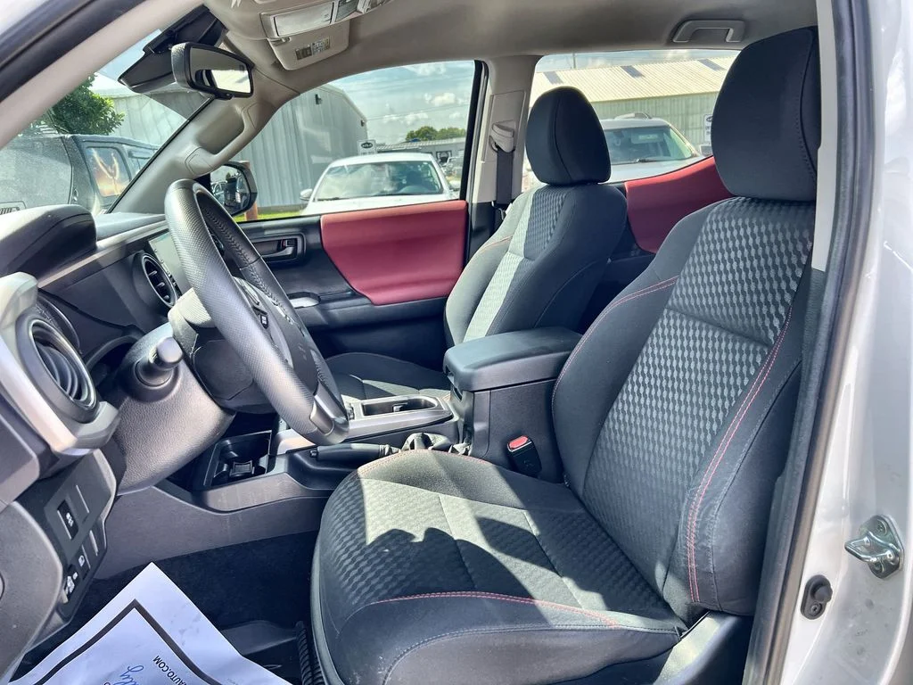 Used 2023 White Toyota SR5 image 11